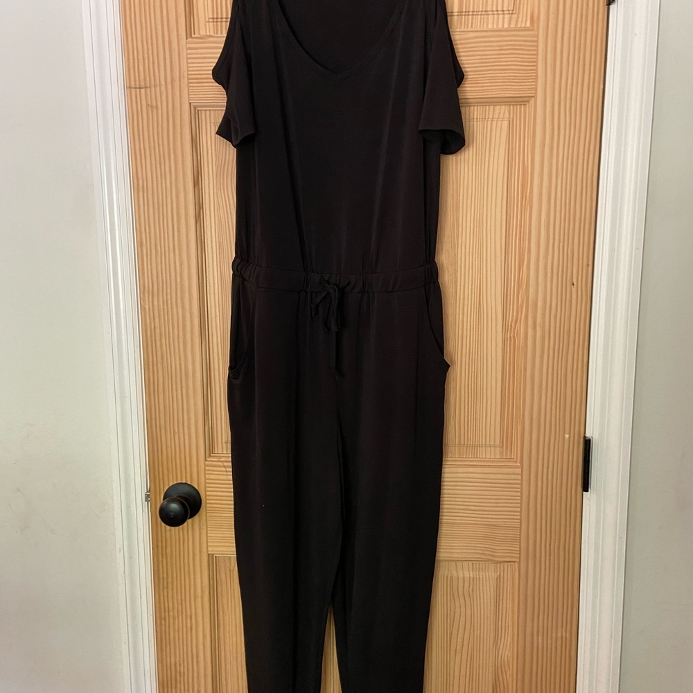 VENUS Black Casual Jumpsuit with Relaxed Fit